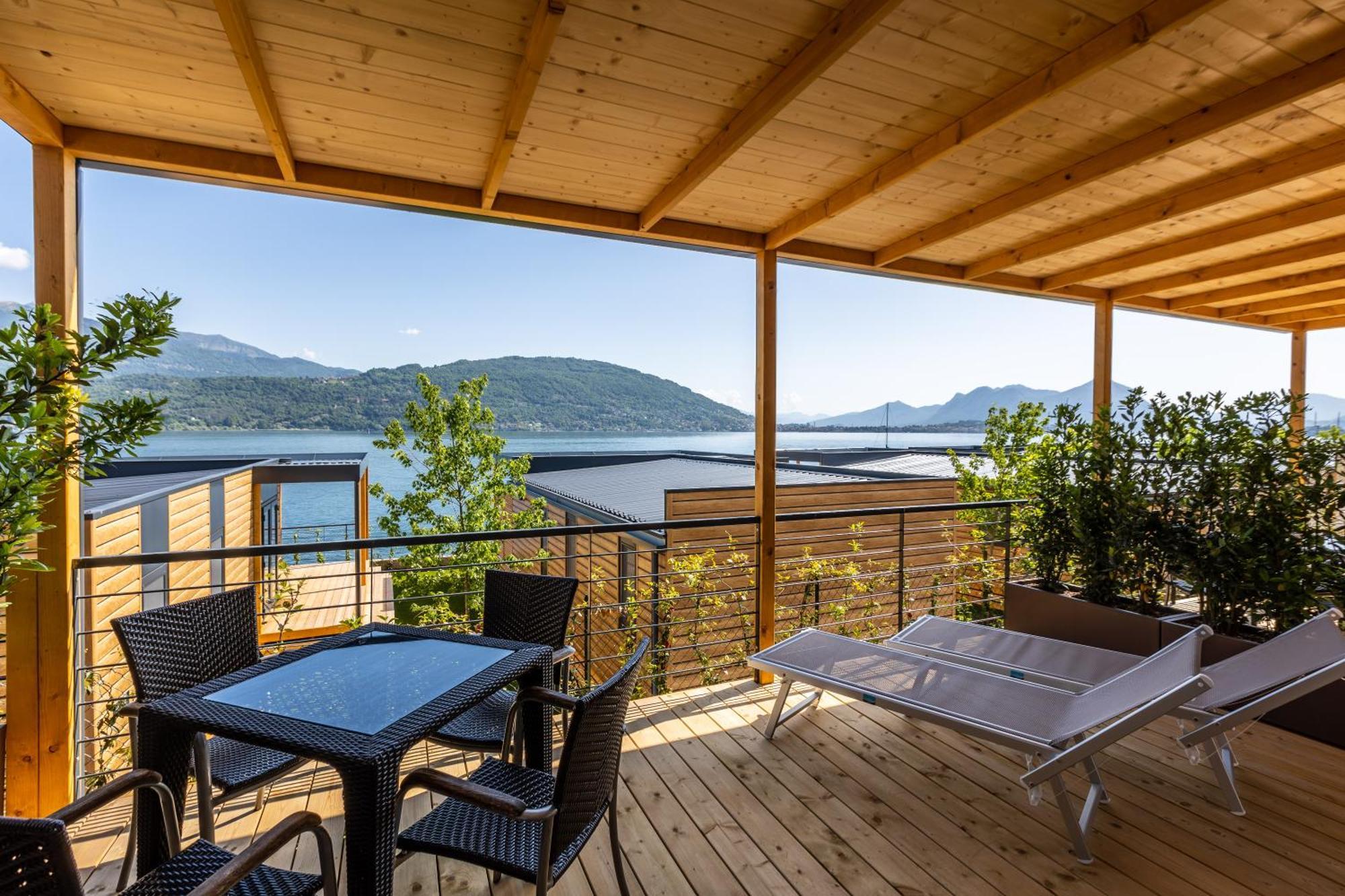 Lago Maggiore Bay Бавено Екстериор снимка