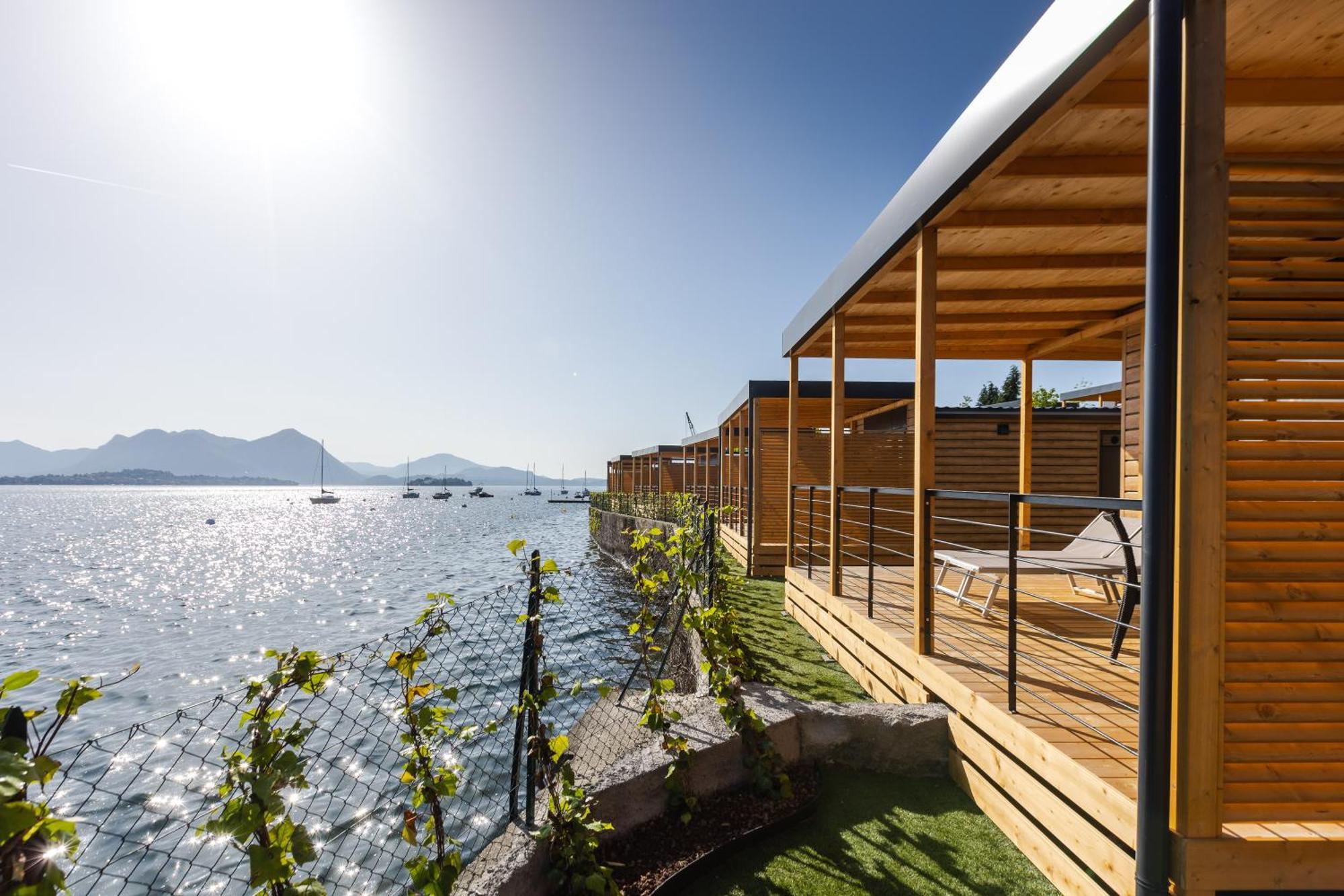 Lago Maggiore Bay Бавено Екстериор снимка