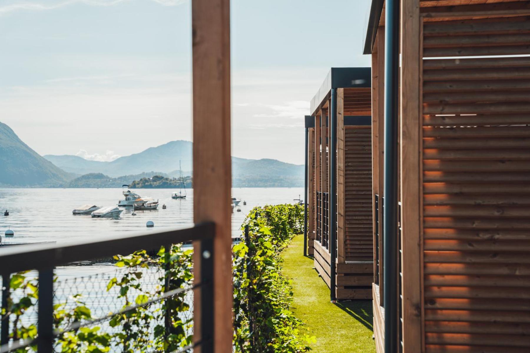 Lago Maggiore Bay Бавено Екстериор снимка