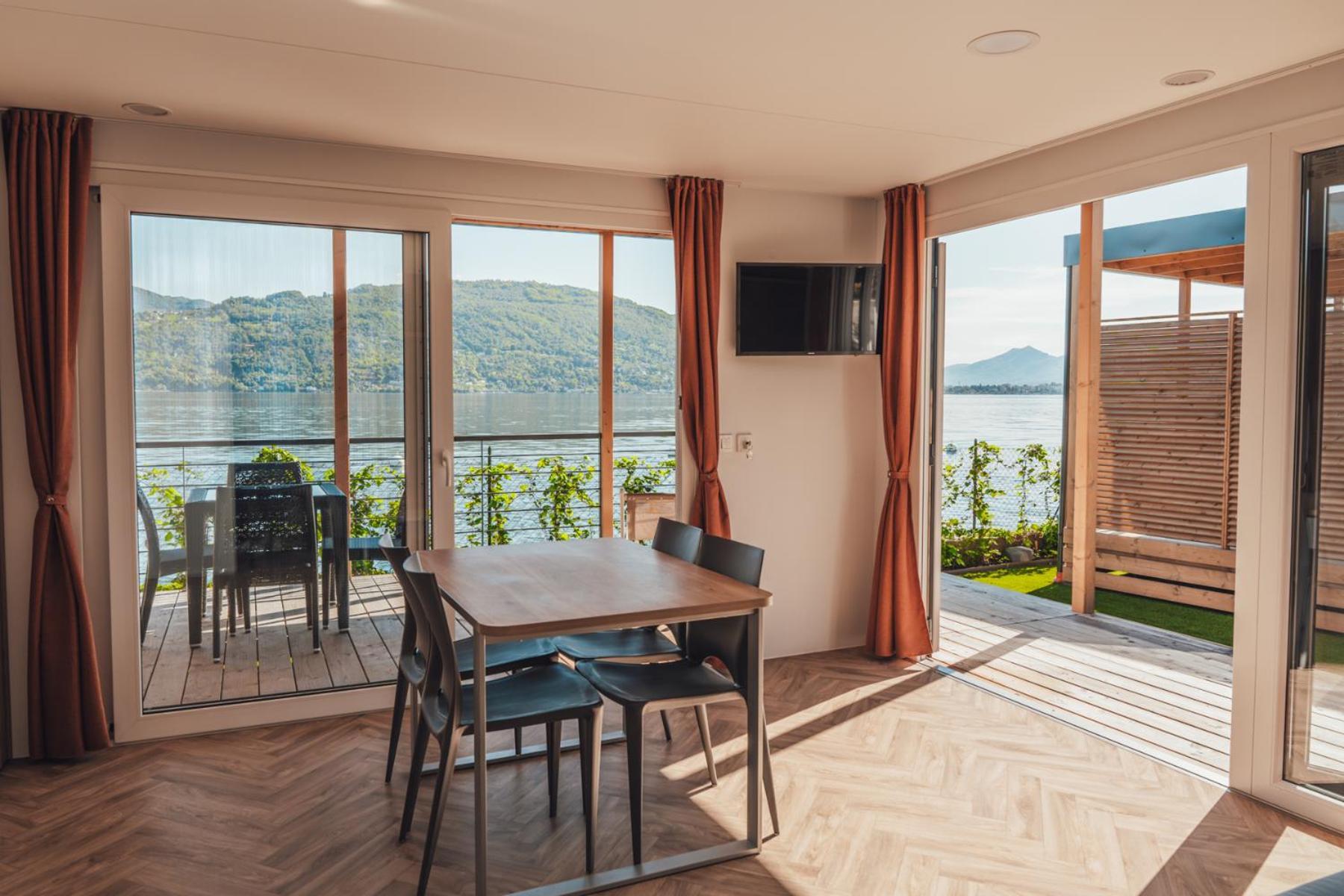 Lago Maggiore Bay Бавено Екстериор снимка